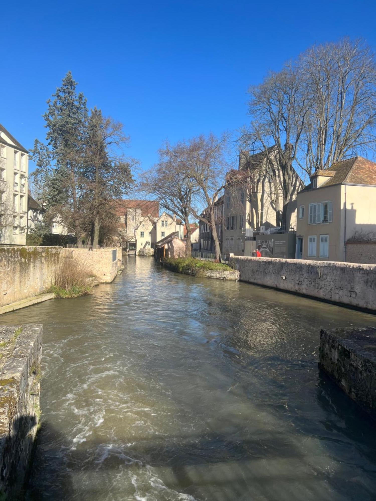 T3 De 55M2 Au Centre De Chartres Avec Parking Lägenhet Exteriör bild