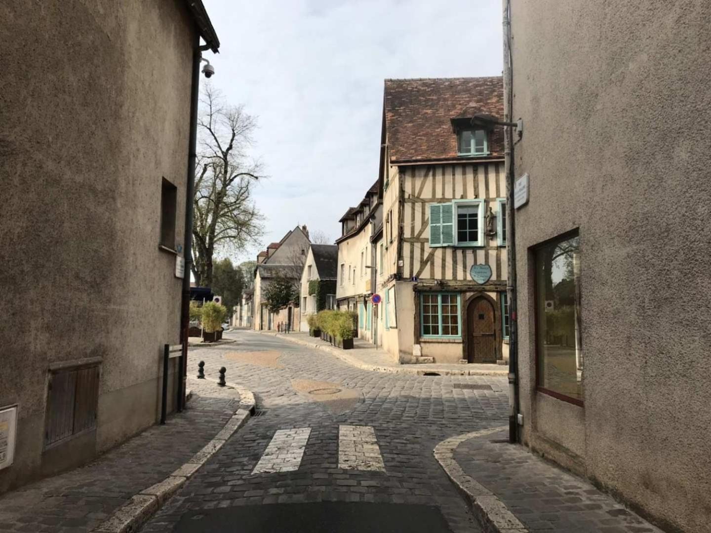 T3 De 55M2 Au Centre De Chartres Avec Parking Lägenhet Exteriör bild